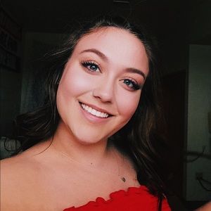 Meet your Posher, Mallory